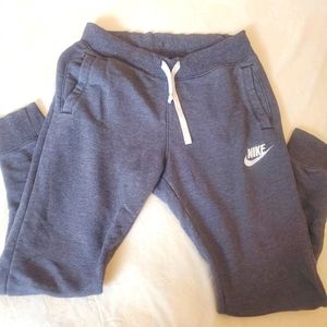 Nike sports pants women